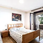 Toni *