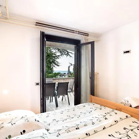 Apartma Toni
