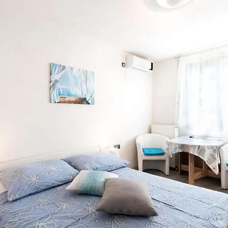 Apartma Toni