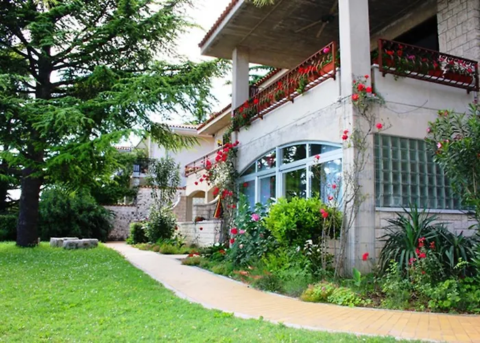 Toni Апартаменты *